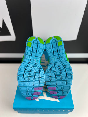 
                  
                    Load image into Gallery viewer, New W Nike Free Run+ Doernbecher Mackenzie Short Sz 7W/5.5Y
                  
                