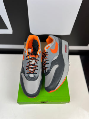 
                  
                    Load image into Gallery viewer, (DS) Nike Air Max 1 SP HUF Brilliant Orange Sz 9.5M
                  
                