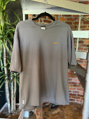 
                  
                    Load image into Gallery viewer, Vintage Nike Sphere Dry T-Shirt Sz XL
                  
                