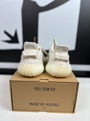 
                  
                    Load image into Gallery viewer, New Yeezy 350 V2 Bone Sz 6M/7.5W
                  
                