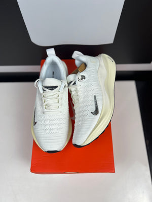 
                  
                    Load image into Gallery viewer, (DS) W Nike ReactX Infinity Run 4 White Coconut Milk
                  
                