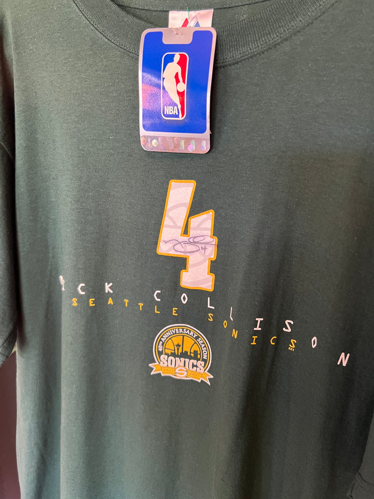 
                  
                    Load image into Gallery viewer, Vintage 2007 Majestic Seattle Sonics Nick Collison Signed Tee Sz L NWT
                  
                