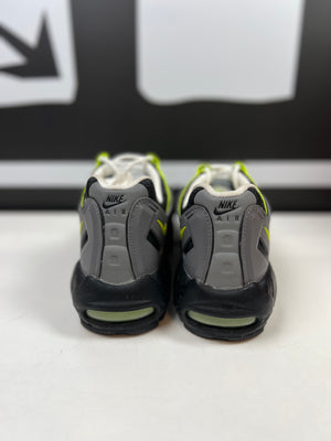 
                  
                    Load image into Gallery viewer, (P.O) Nike NDSTRKT Air Max 95 Neon Sz 8M
                  
                