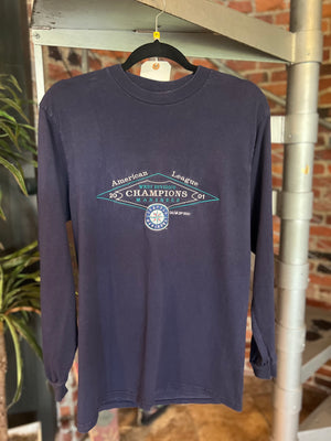 
                  
                    Load image into Gallery viewer, Vintage 2001 Seattle Mariners Western Division Champion Long Sleeve Tee Sz M
                  
                