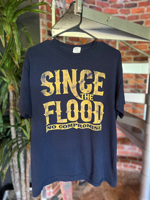 
                  
                    Load image into Gallery viewer, Vintage 2007 Since the Flood No Compromise T-Shirt Sz M
                  
                