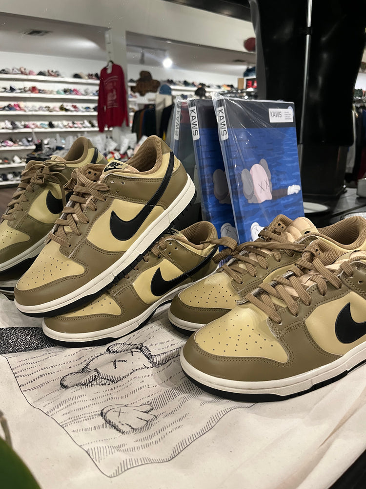 
                  
                    Load image into Gallery viewer, Nike Dunk Low Driftwood
                  
                