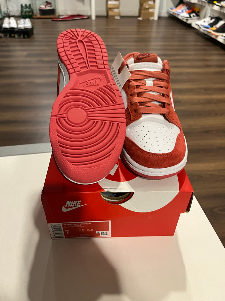 
                  
                    Load image into Gallery viewer, Nike Dunk Low Valentines Day 2023
                  
                