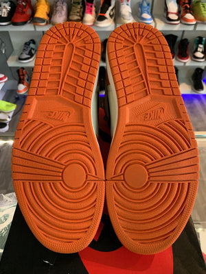 
                  
                    Load image into Gallery viewer, Jordan 1 Reverse Shattered Backboard 10M Preowned
                  
                