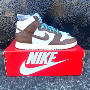 
                  
                    Load image into Gallery viewer, Nike Dunk High Vintage Pecan
                  
                