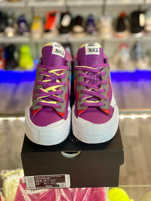 
                  
                    Load image into Gallery viewer, Nike Blazer Low Sacai KAWS Purple Dusk
                  
                