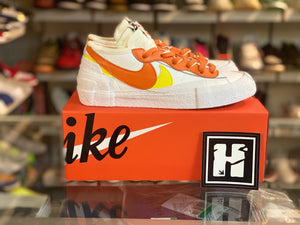 
                  
                    Load image into Gallery viewer, Nike Blazer Low sacai White Orange
                  
                