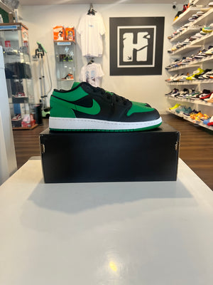 
                  
                    Load image into Gallery viewer, Jordan 1 Low Lucky Green (GS)
                  
                